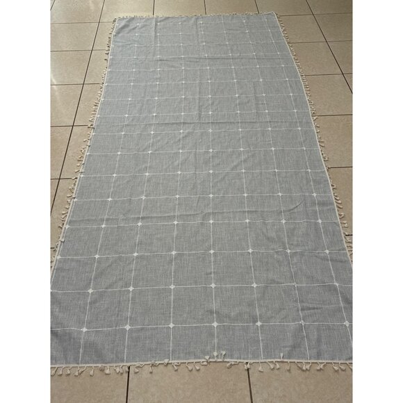 Tablecloth set grey and white patterned or throw blanket rectangular tassels - Picture 2 of 9